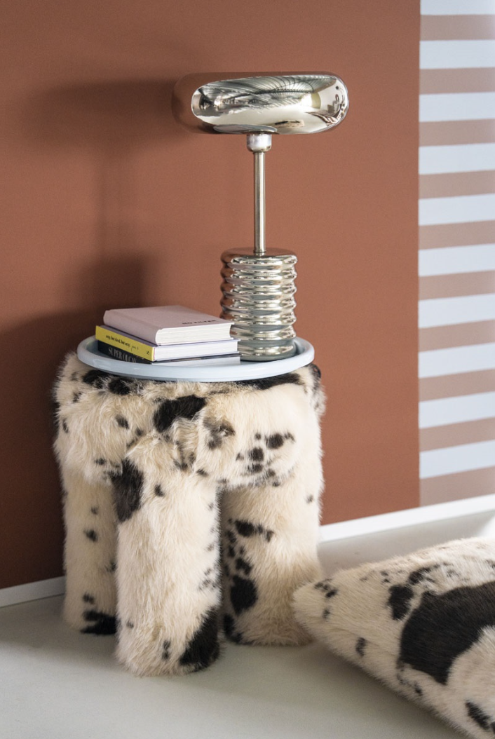 Stool Cowy